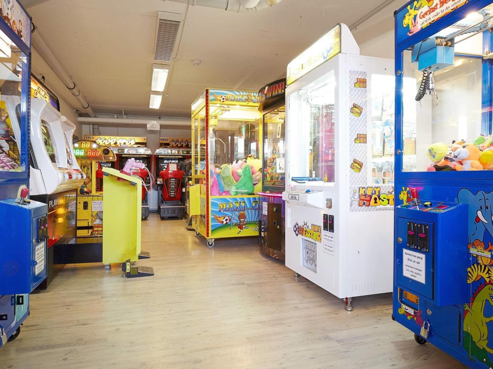 4 Person Holiday Home On A Holiday Park In Glesborg エクステリア 写真